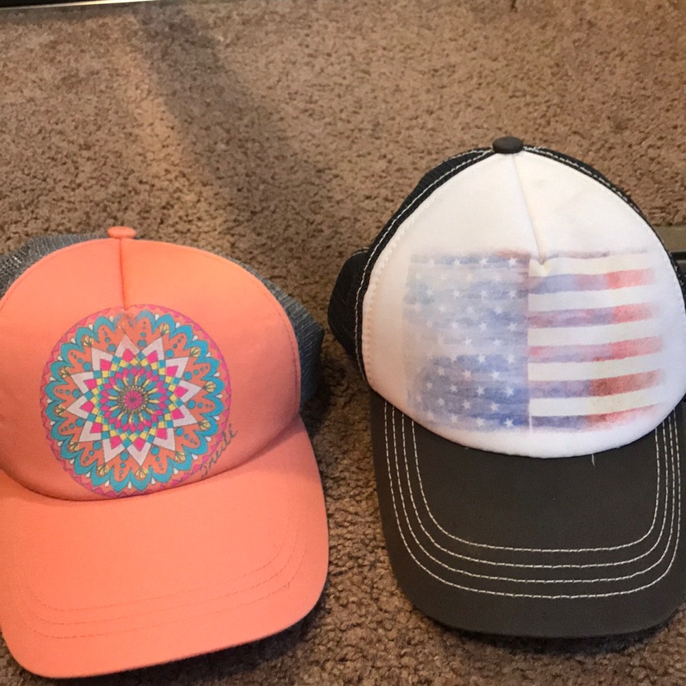 Billiblng and O’Neill trucker hats